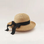 HELEN KAMINSKI NEWPORT SB RAFFIA HAT NATURAL/MIDNIGHT